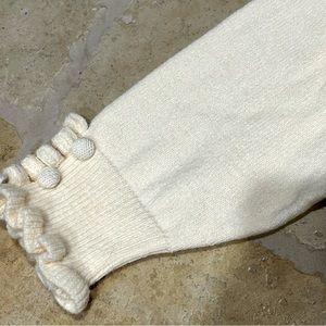 C+D+M Beautiful V-Neck Sweater Brand New with Tags- Sz. Lg